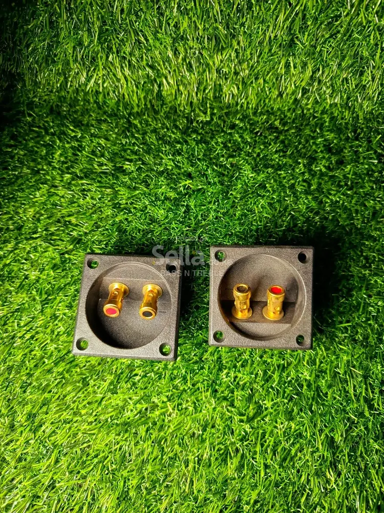Speaker connectors 