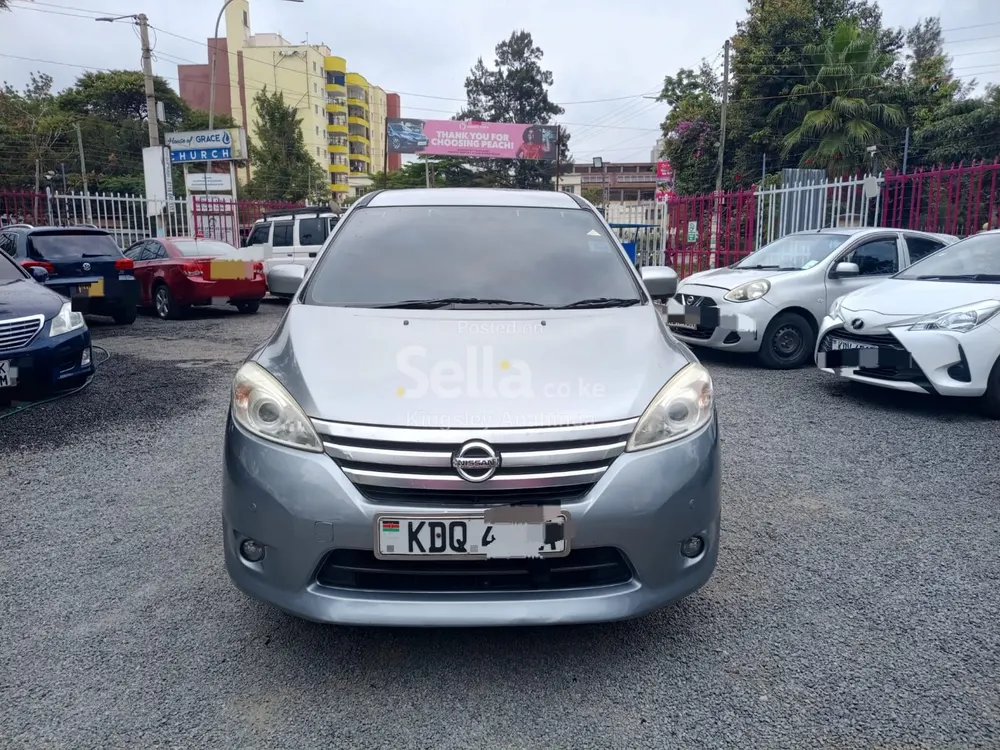 Nissan Lafesta