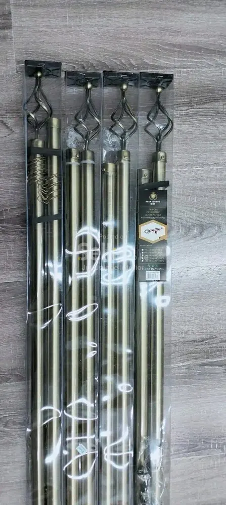 CURTAINS RODS