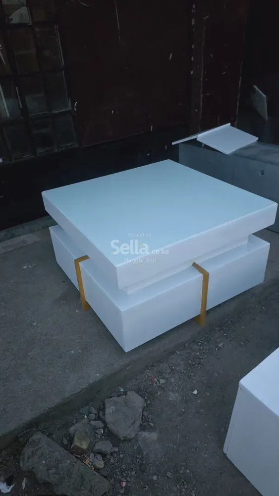 White Executive Modern squire coffee table