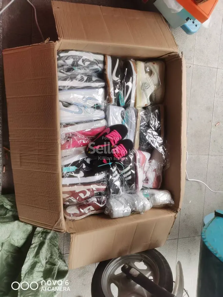 Chinese Wholesale Sneakers