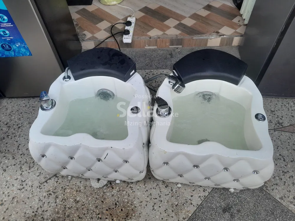 Pedicure spa hub