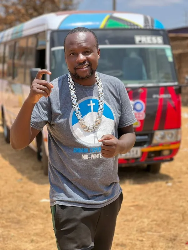 Keep it Ferooz Mkenya... Yooo