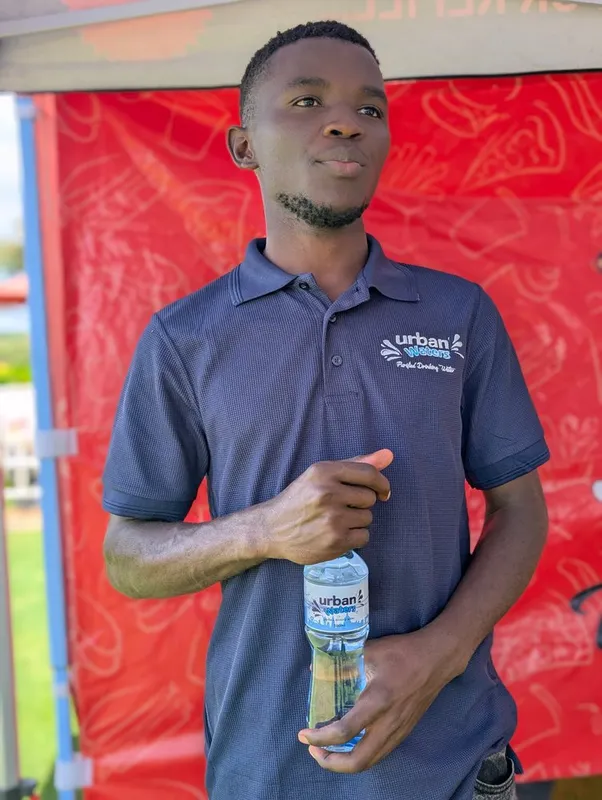 Ukitaka maji nione free delivery 😂