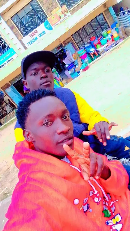 Team mabatisita big up wuote 👊OYOLE