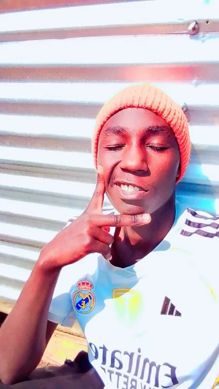 Dj kamoja ka b***