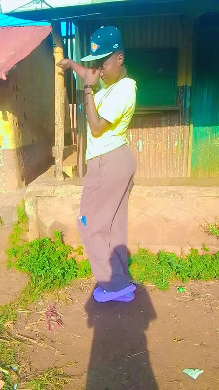 Ni thursday lkn taxin imeeka lbda nitumiwee spade ni geuze 🍀🍀😏😏