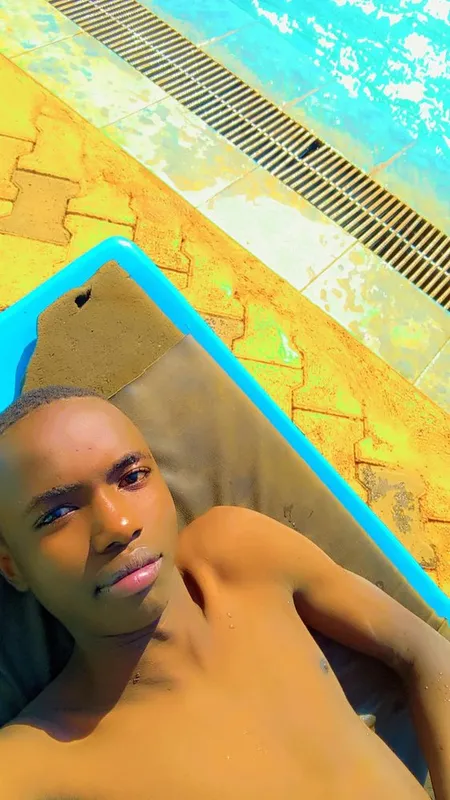 Chilling 😎