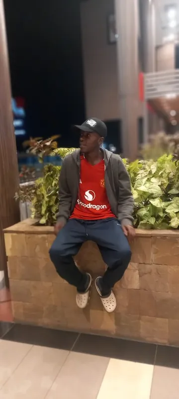 Manchester United is playing today guys😂😂