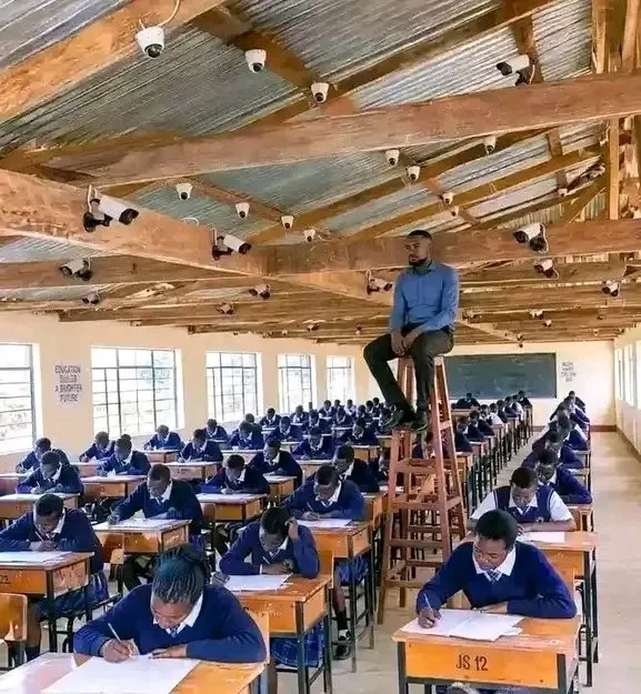 Mwalimu wa math apa ni wap